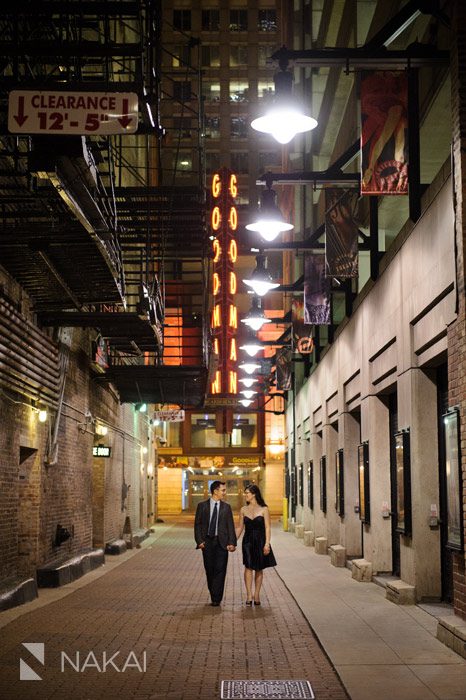 downtown chicago engagement photo theatre district