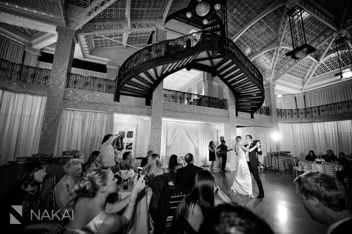chicago rookery wedding picture