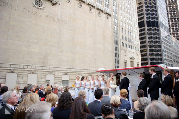 chicago river wendella boat wedding photo