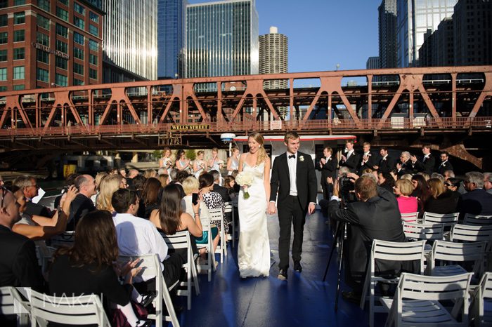 chicago river wendella boat wedding picture