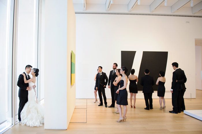 modern wing chicago art institute wedding photo