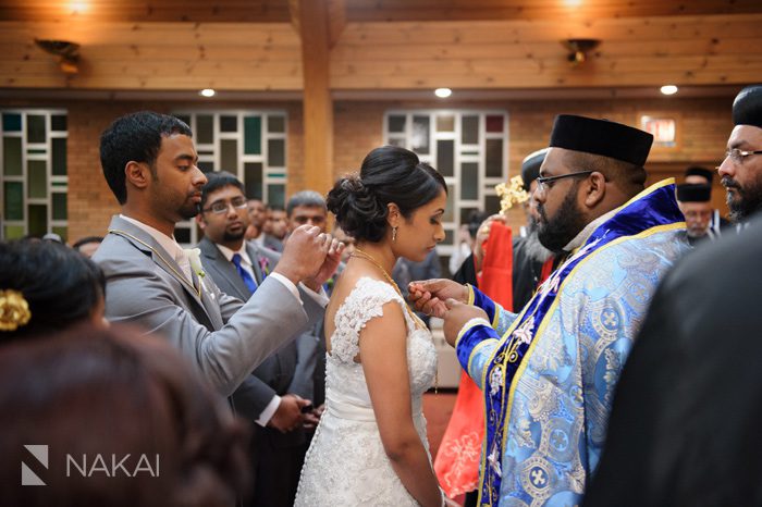necklace tying chicago indian orthodox wedding photo