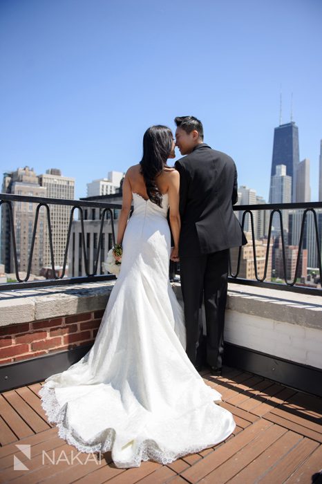 chicago public hotel wedding picture roof top terrace