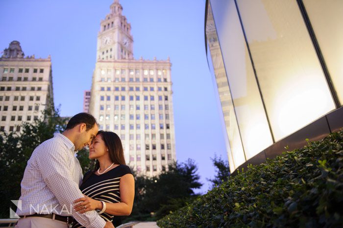 chicago engagement photo wrigley building