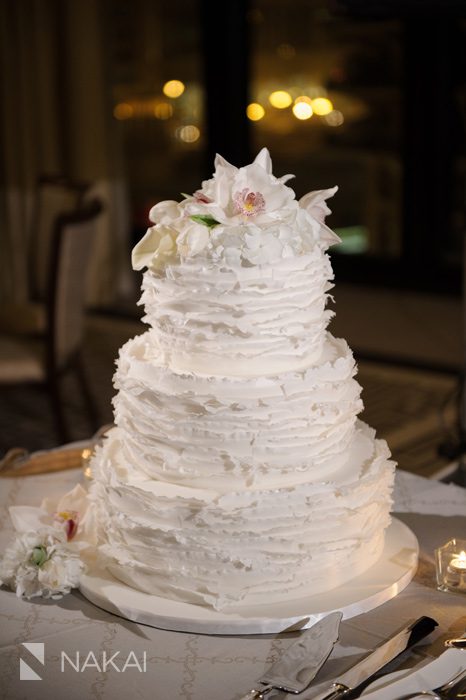 elysia root cakes wedding picture