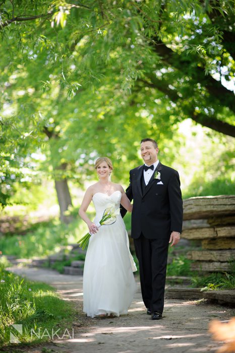chicago lily pond wedding pictures