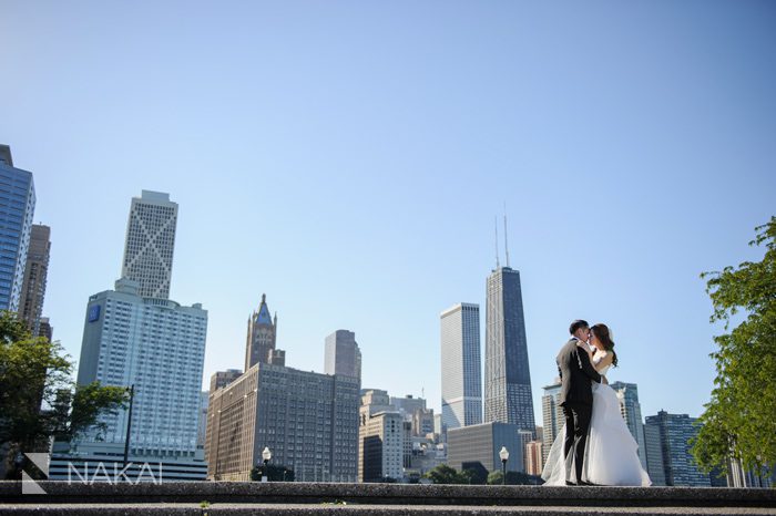 chicago skyline olive park wedding picture