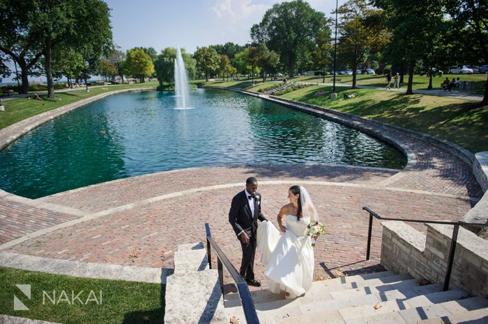 evanston wedding pictures bride groom water fountain