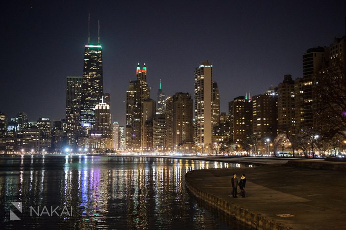 creative chicago engagement pictures