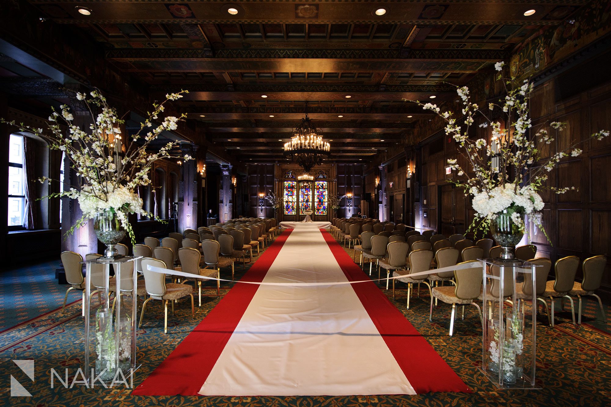 intercontinental magnificent mile wedding photo chicago hall of lions wedding ceremony