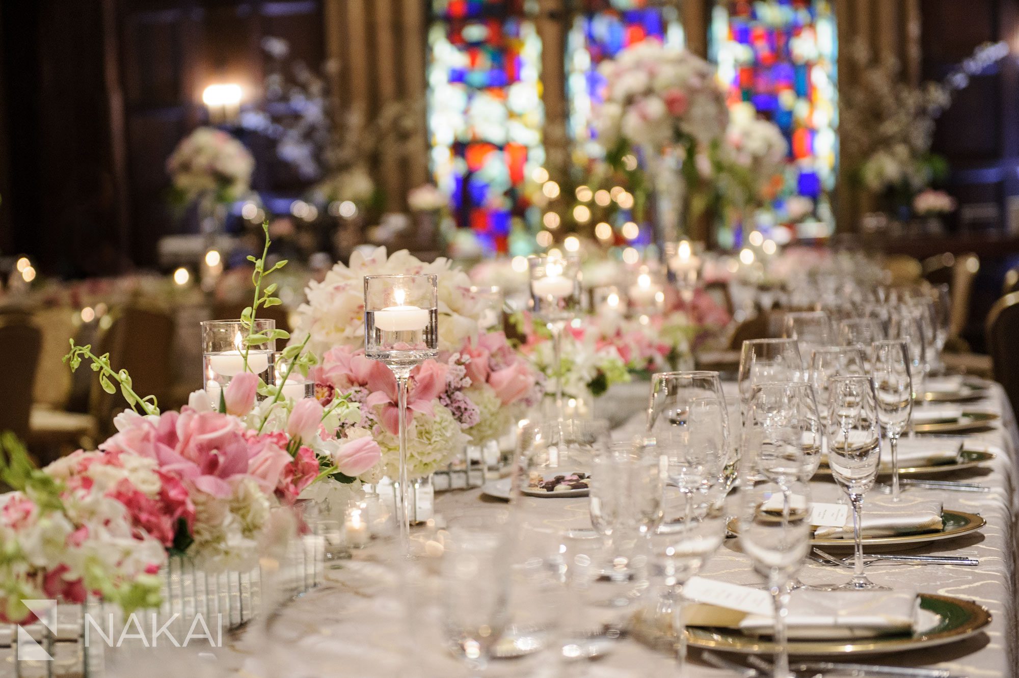 intercontinental mag mile wedding photographer chicago hall of lions wedding reception table