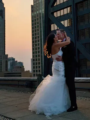 ritz carlton chicago wedding photographer bride groom sunset kiss