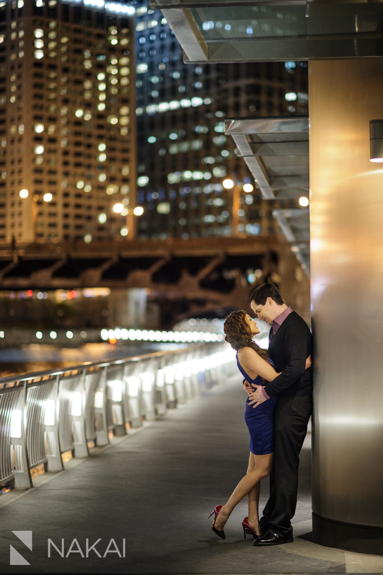 chicago river engagement photographer night evening