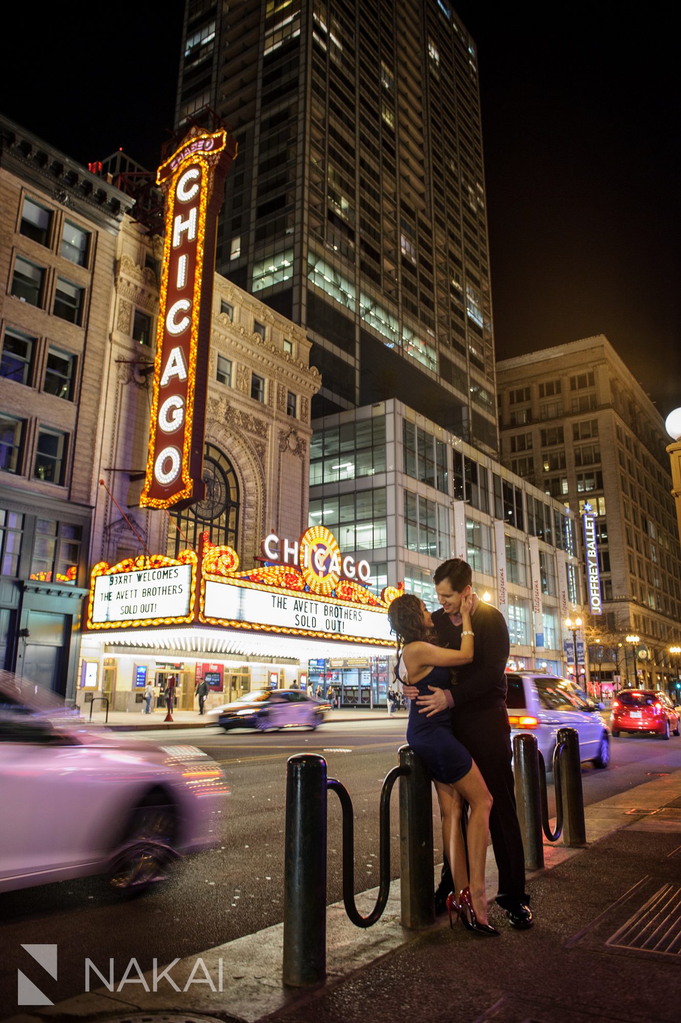 chicago river engagement photos night evening