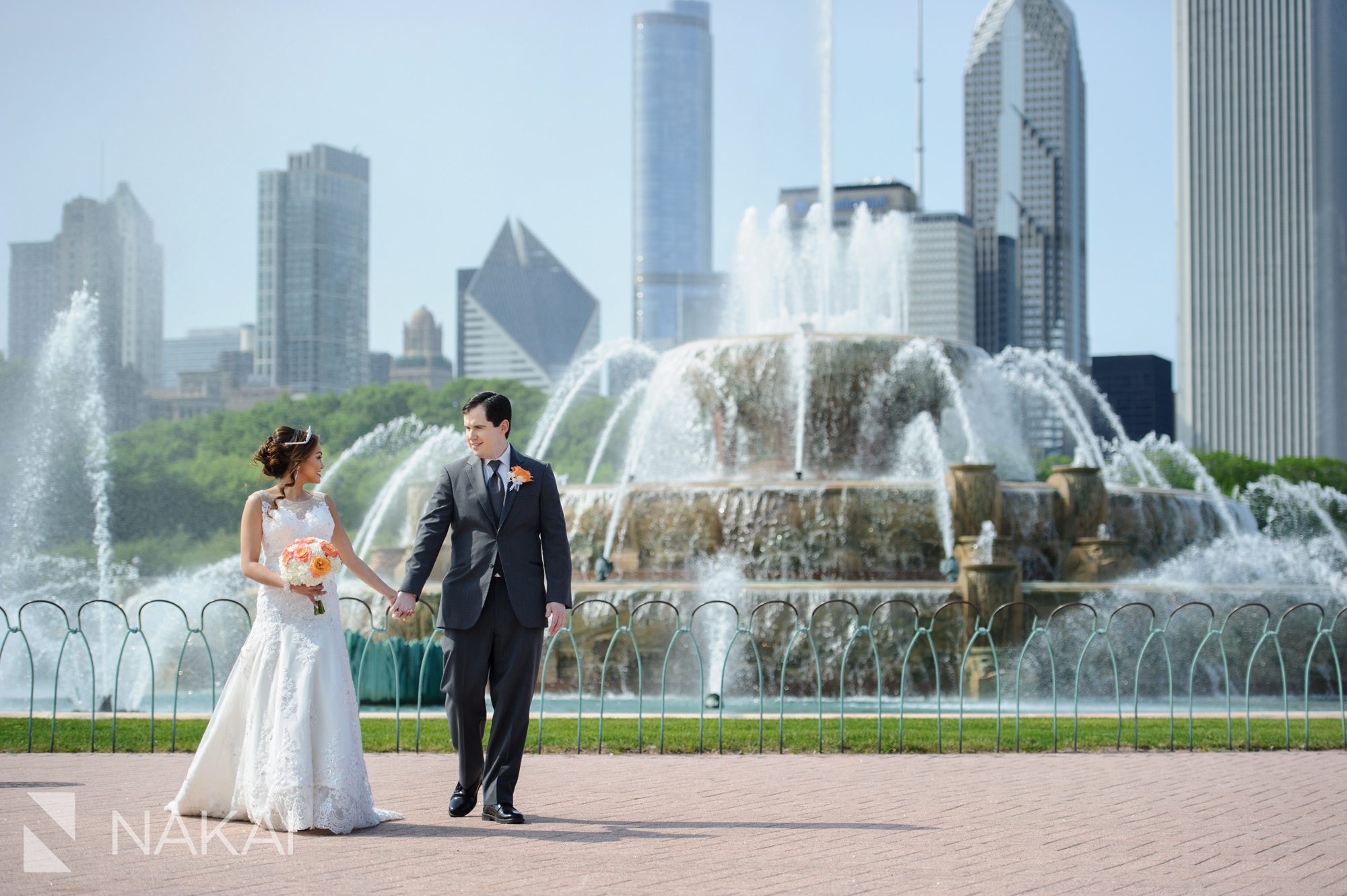 chicago buckingham fountain wedding picture
