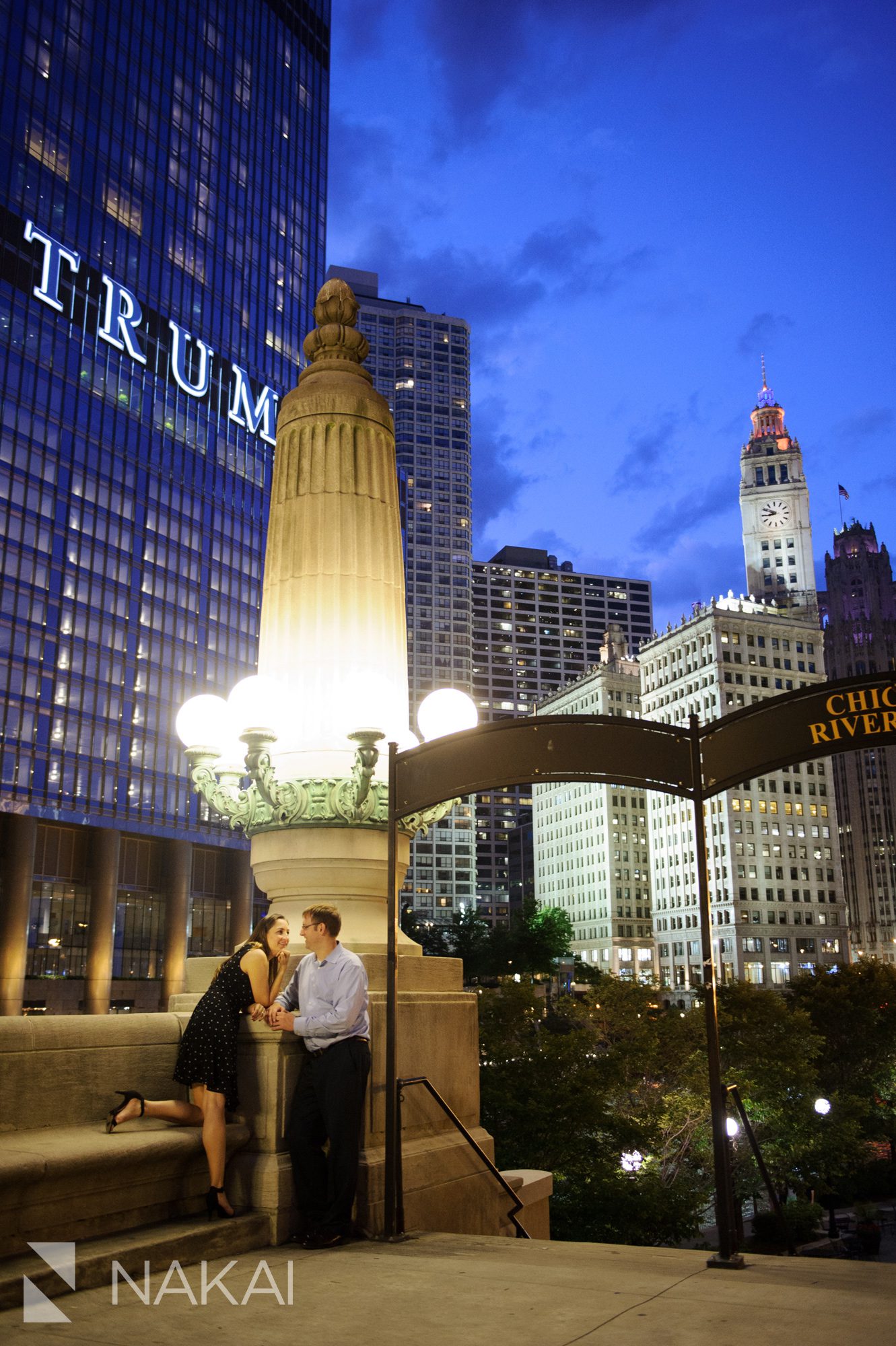 chicago engagement photos at night