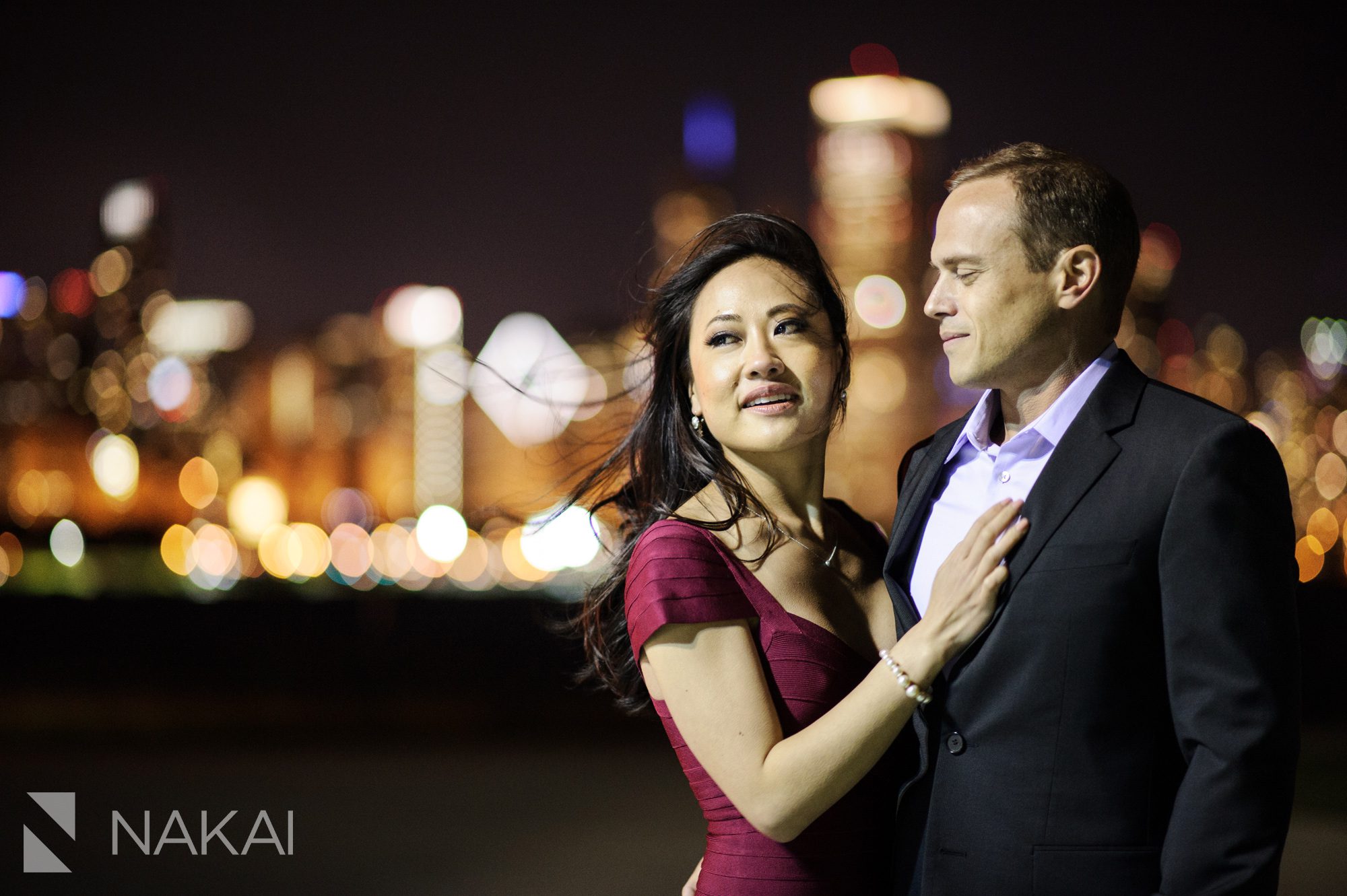 romantic chicago engagement photographer best skyline at night