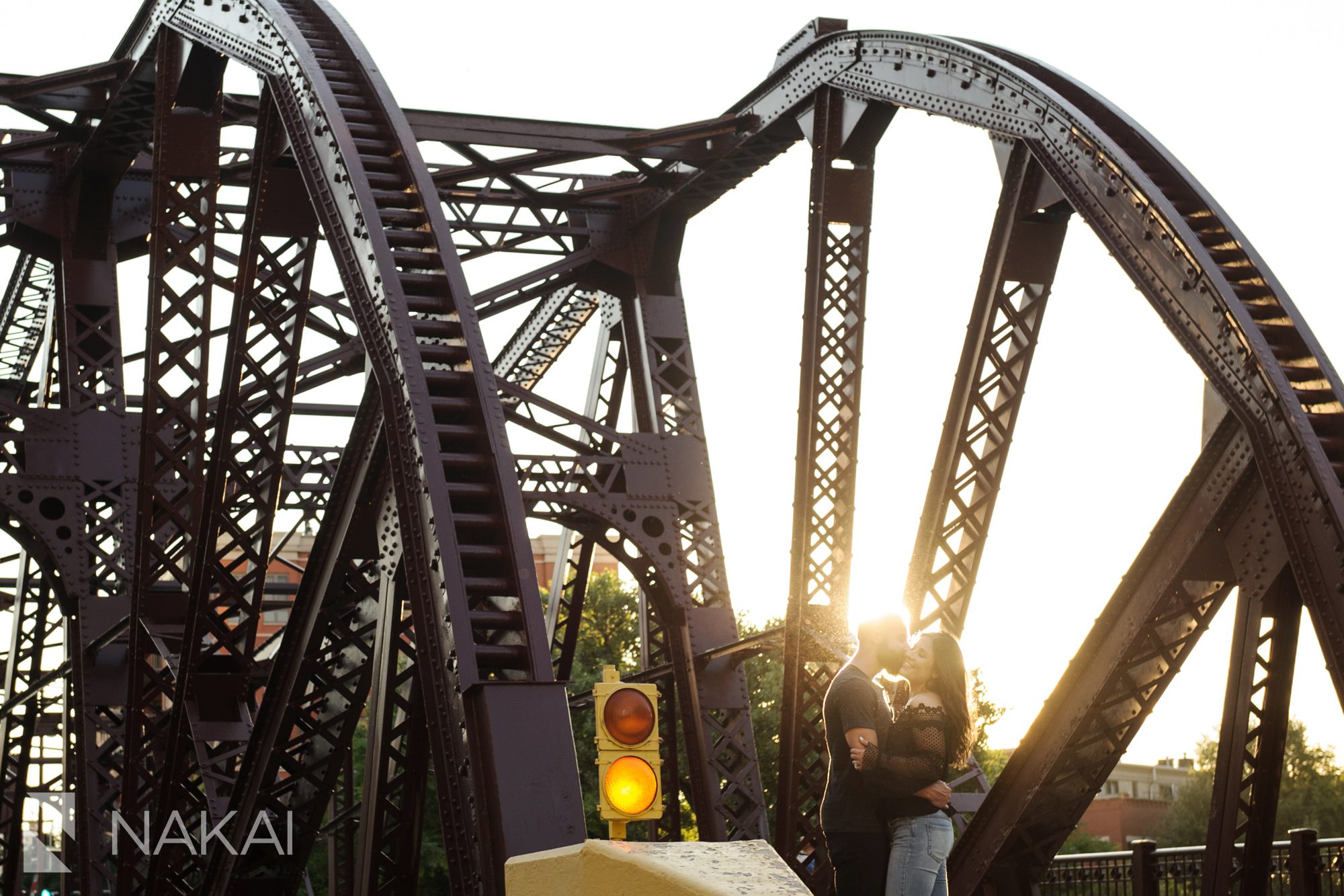 kinzie bridge chicago engagement photos