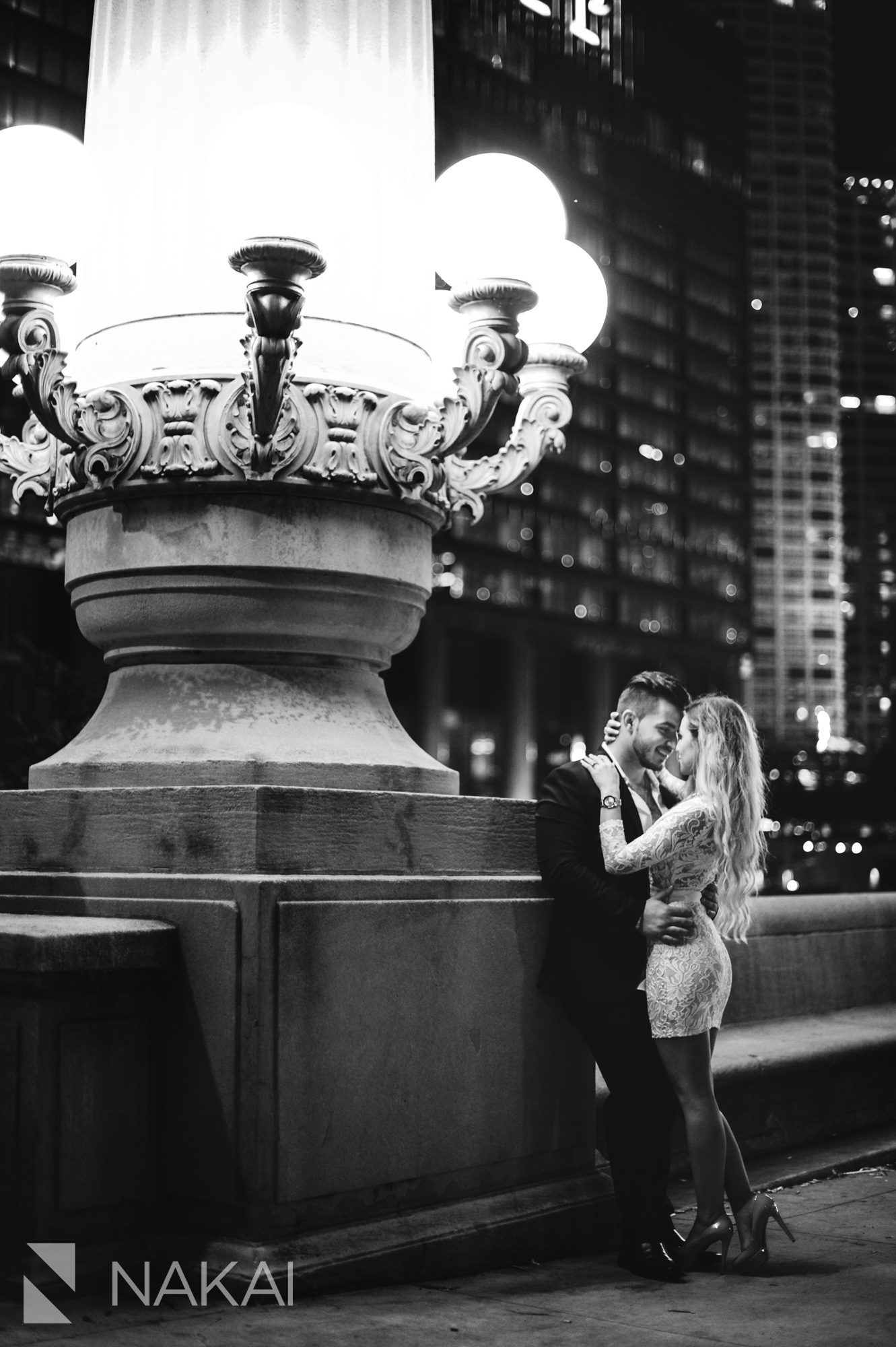 best night chicago pictures spots engagement photos