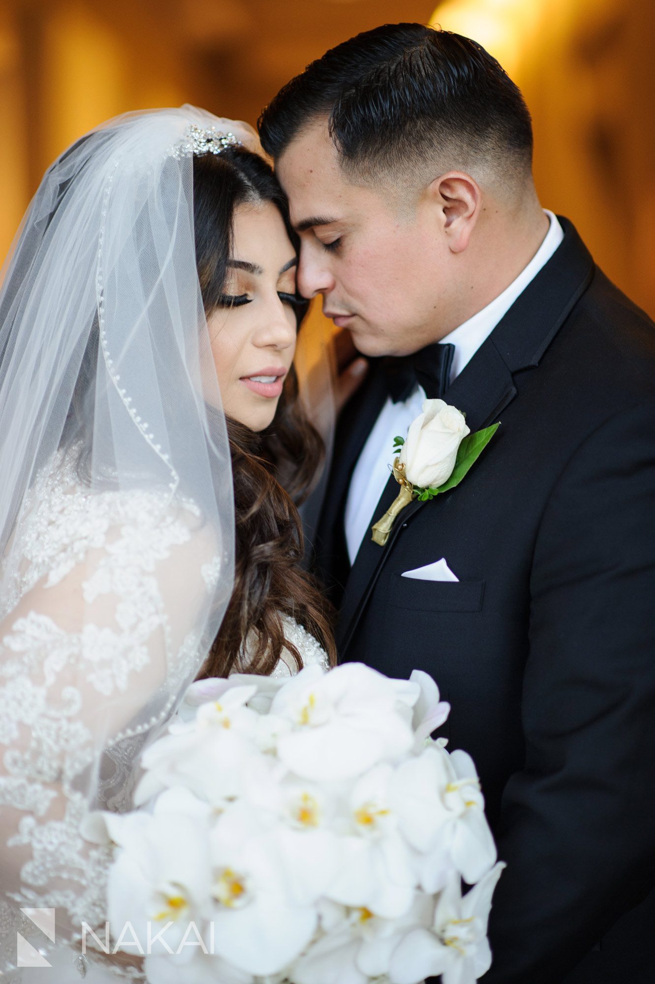 loews chicago ohare wedding photo bride groom