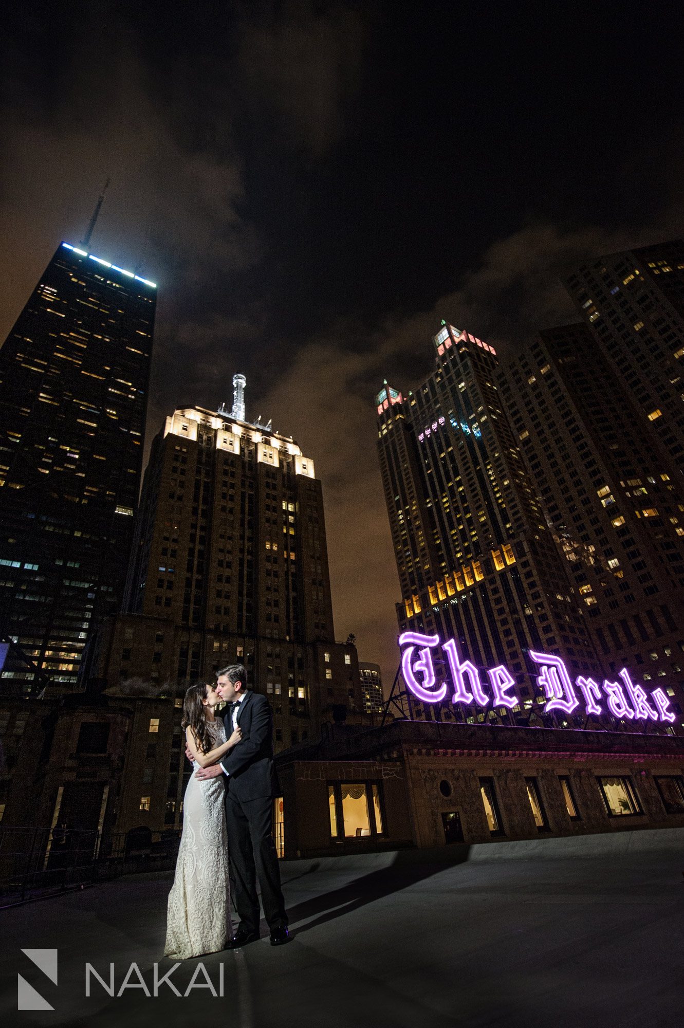 the drake hotel wedding photo rooftop chicago photographer