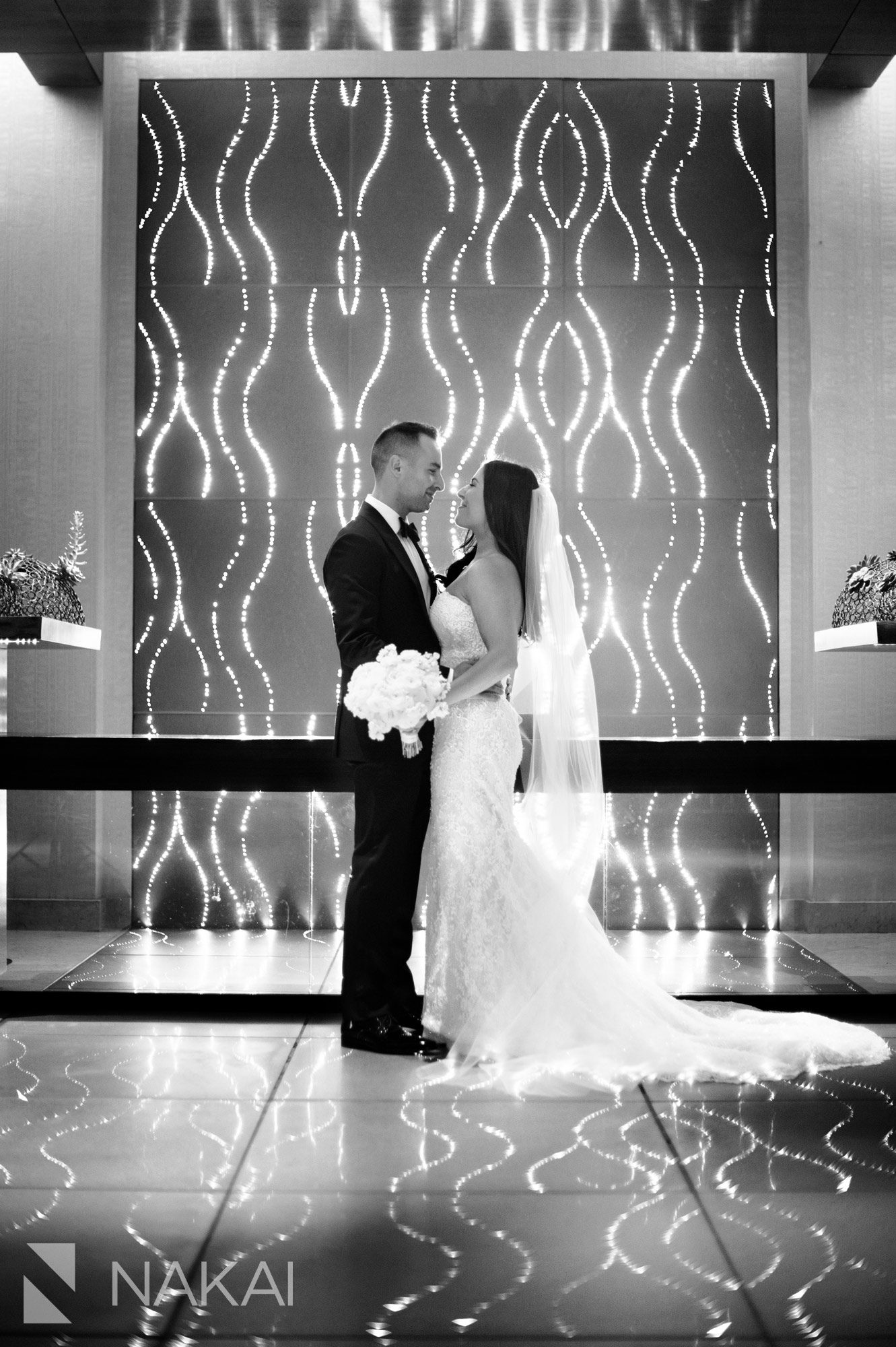 chicago fairmont wedding picture bride groom