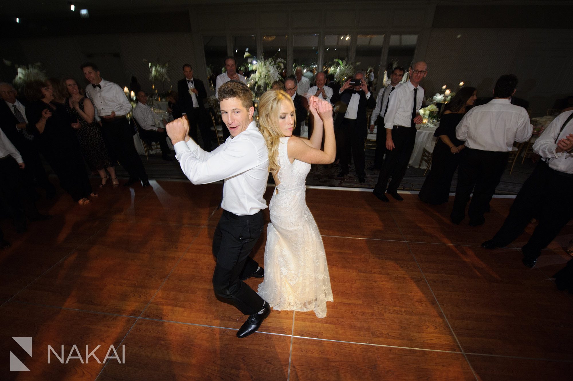 wedding-fairmont-chicago-dancing-pictures-nakai-photography-067