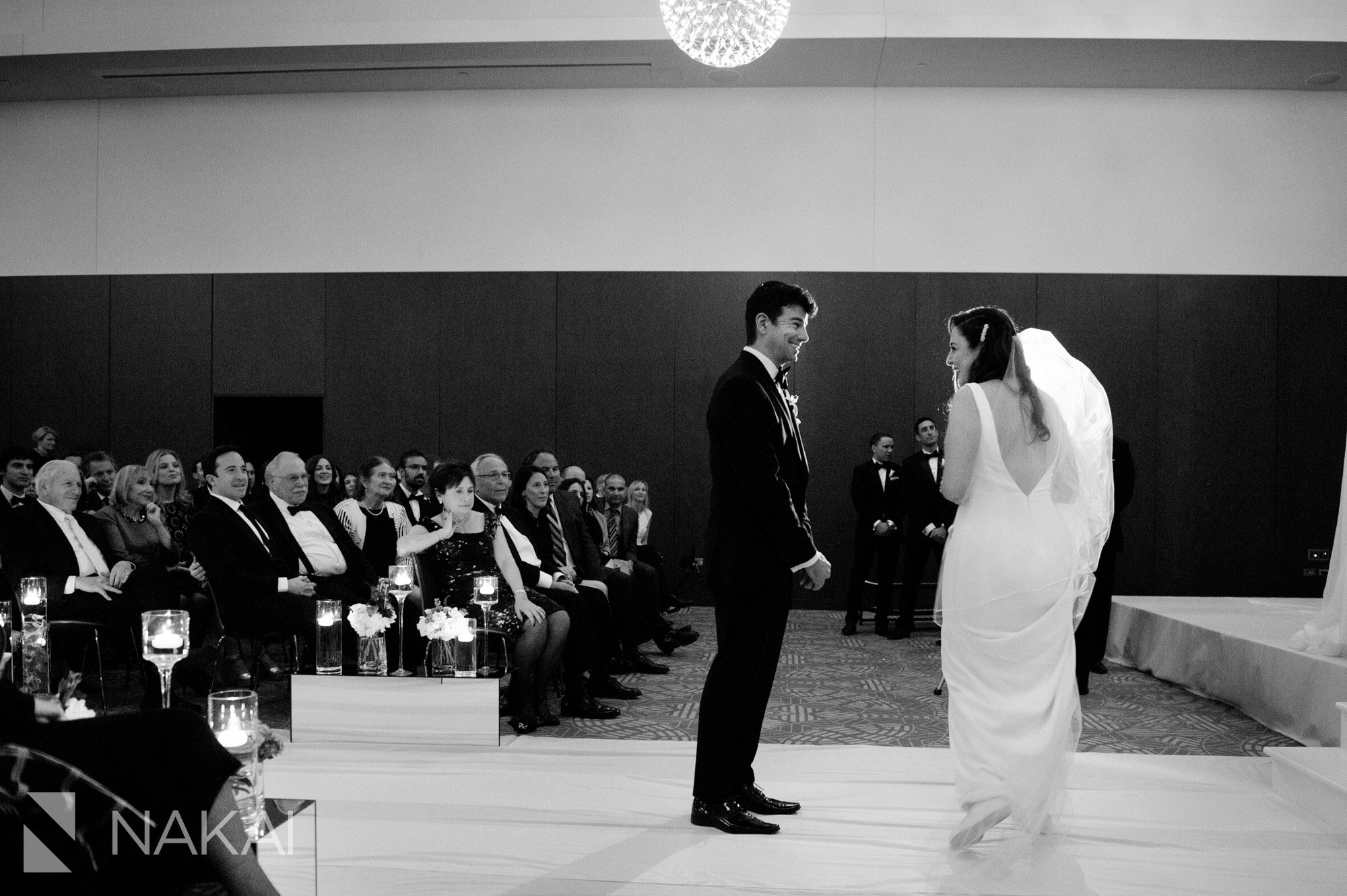 radisson-blu-wedding-photographer-chicago-aqua-nakai-photography-036