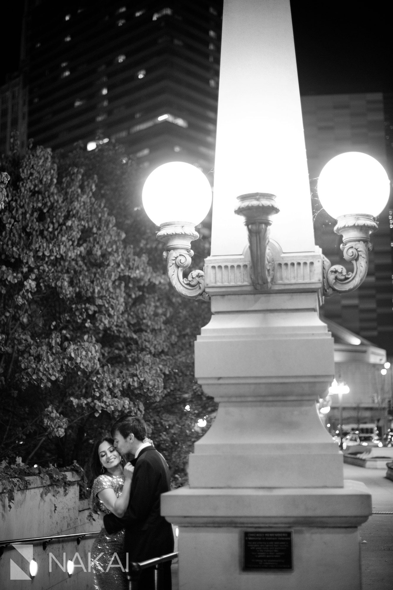 riverwalk engagement picture chicago night time 