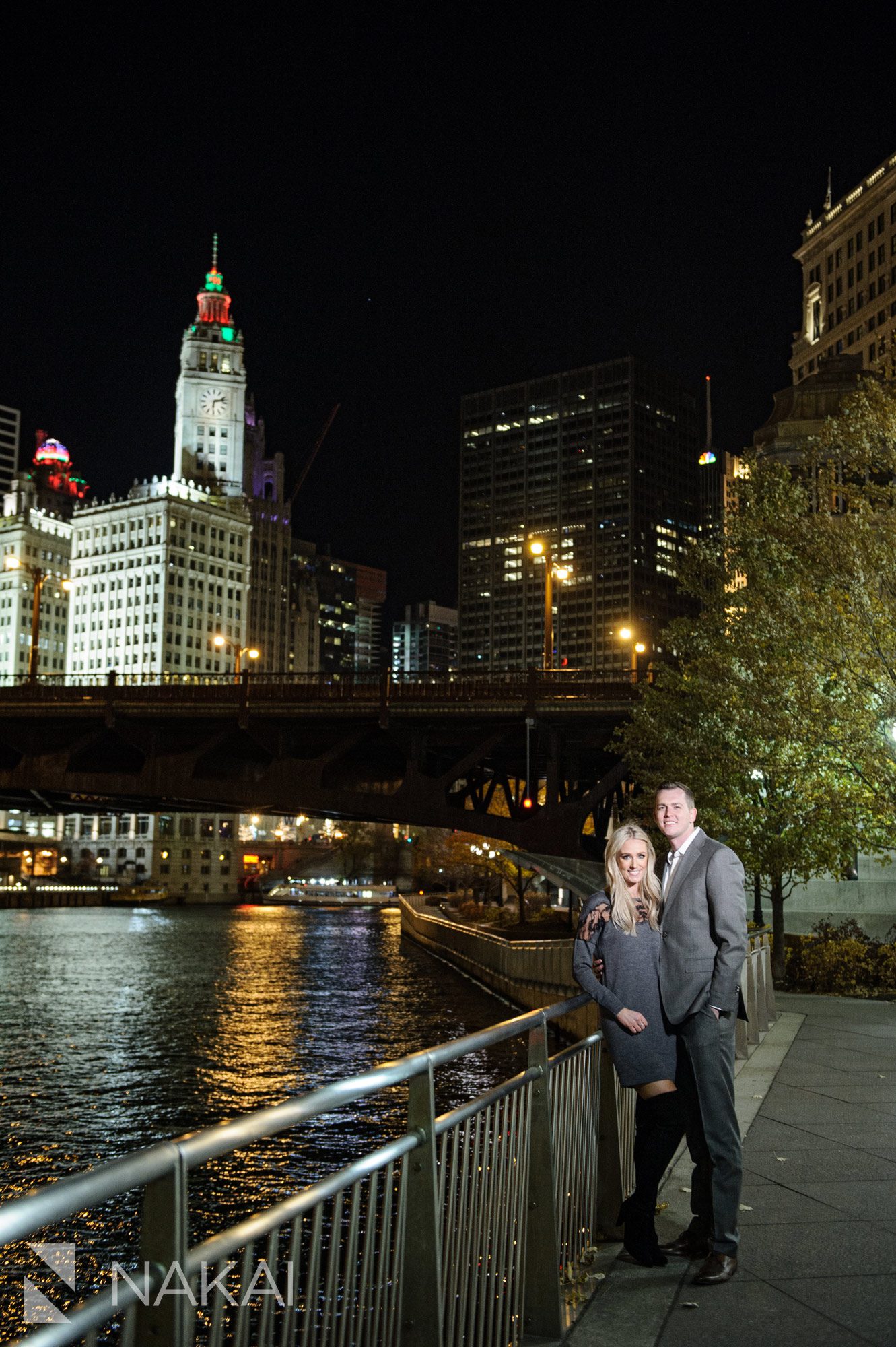 riverwalk engagement photographer chicago night time
