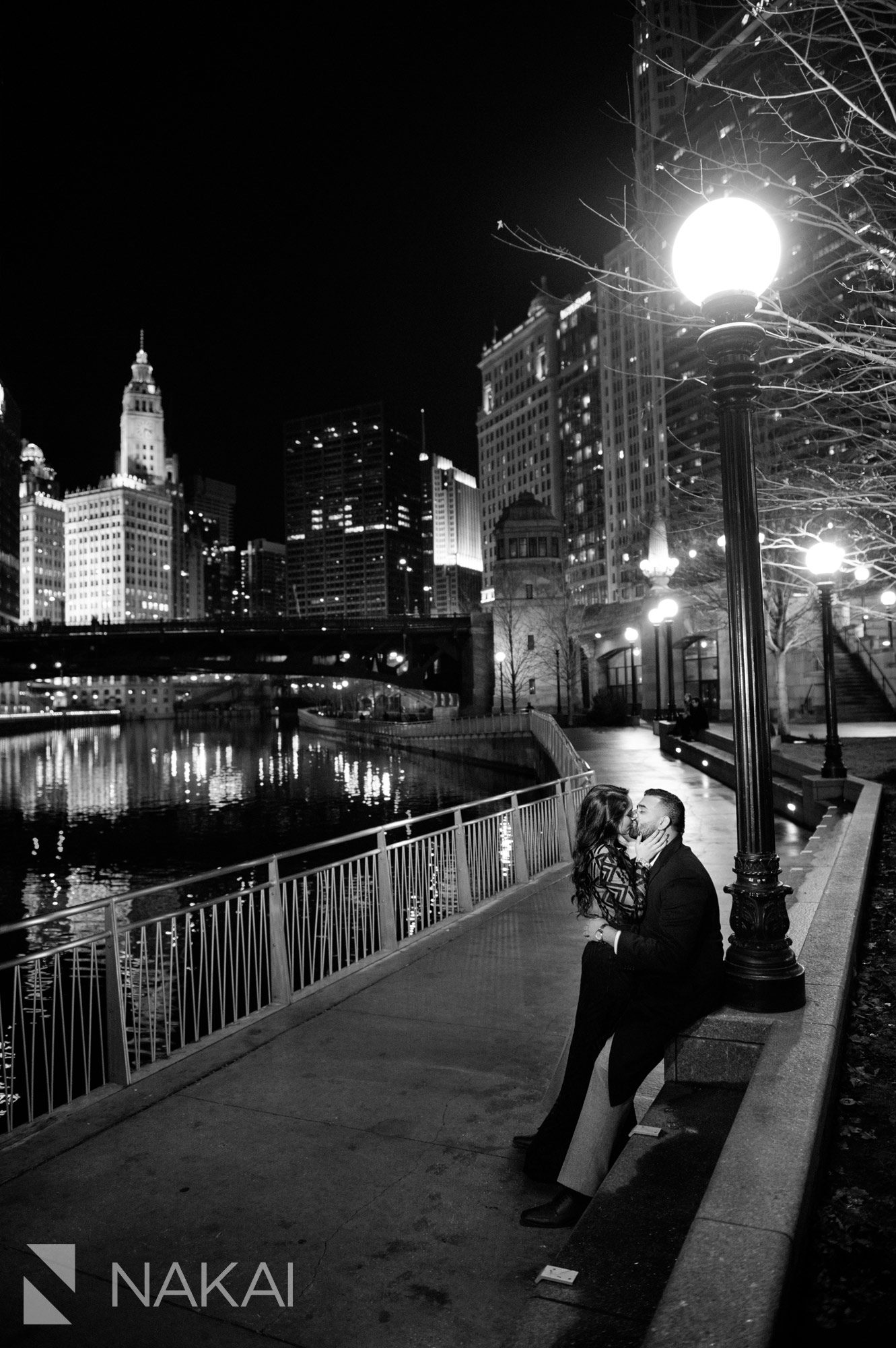 best night chicago engagement locations photography riverwalk