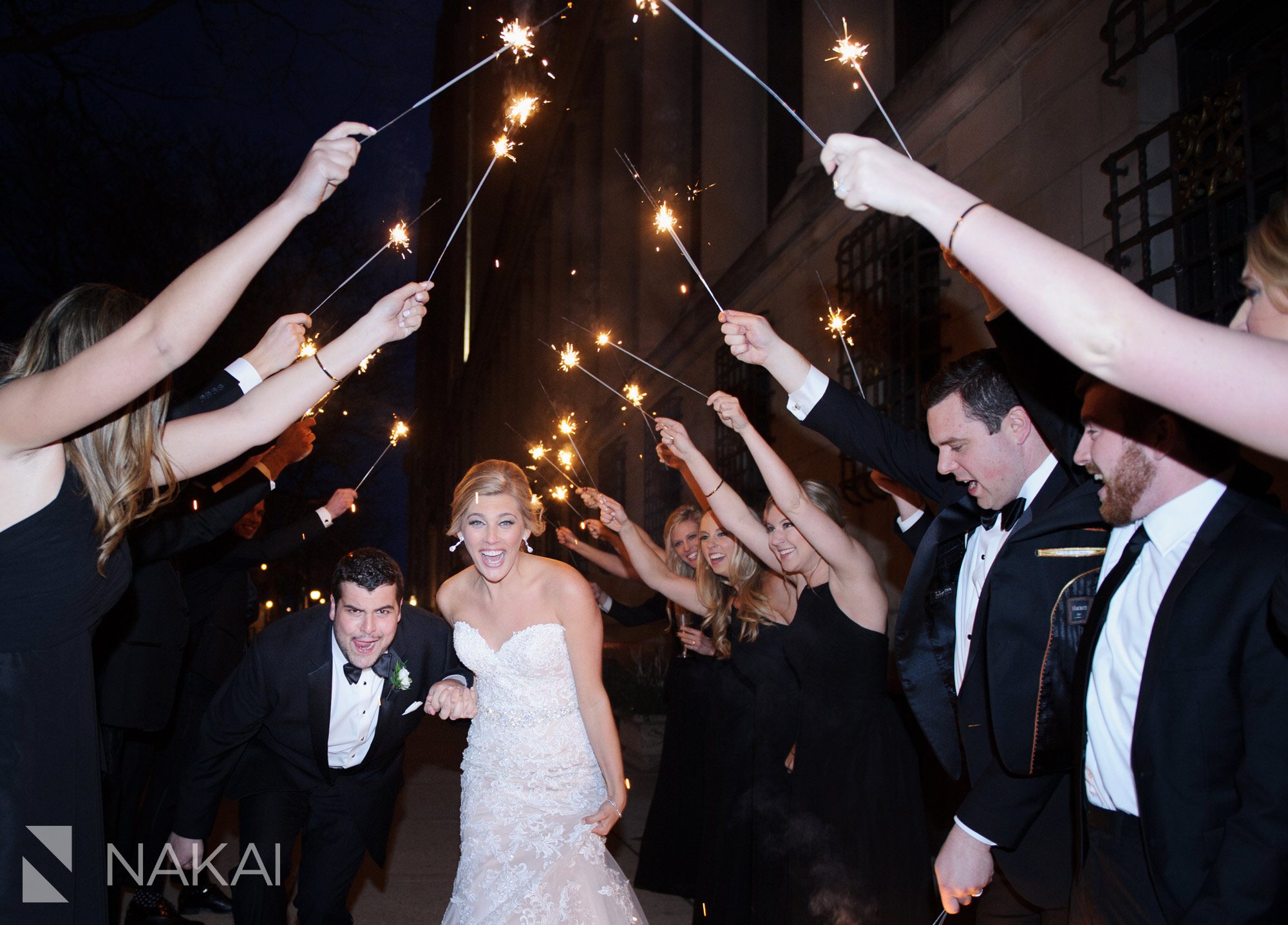 best chicago wedding photos sparklers