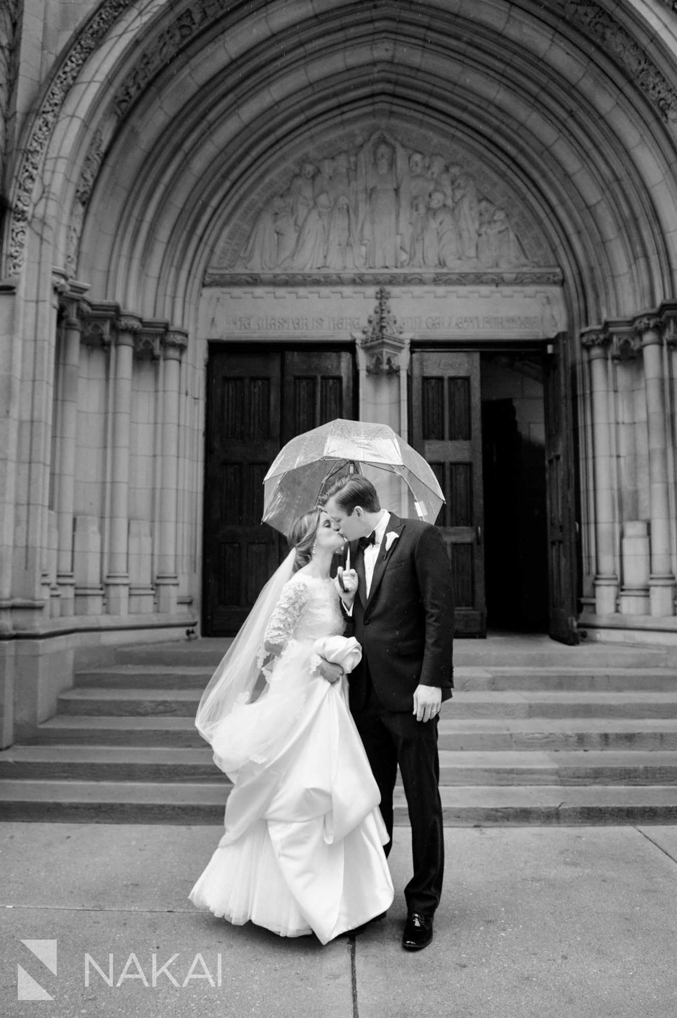 fourth presbyterian wedding picture chicago luxury bride groom