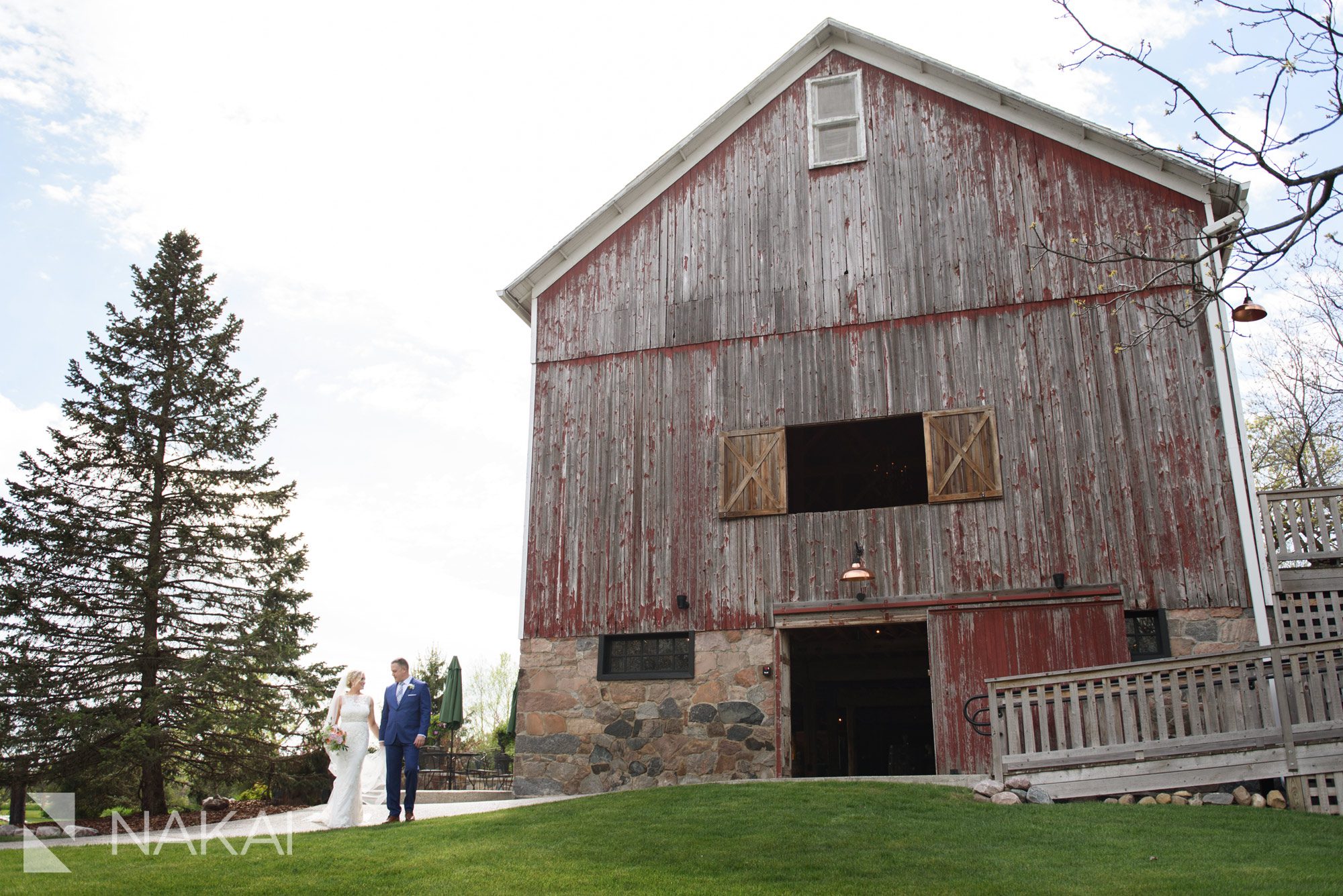 farm at dover wedding photo venue Wisconsin barn picture