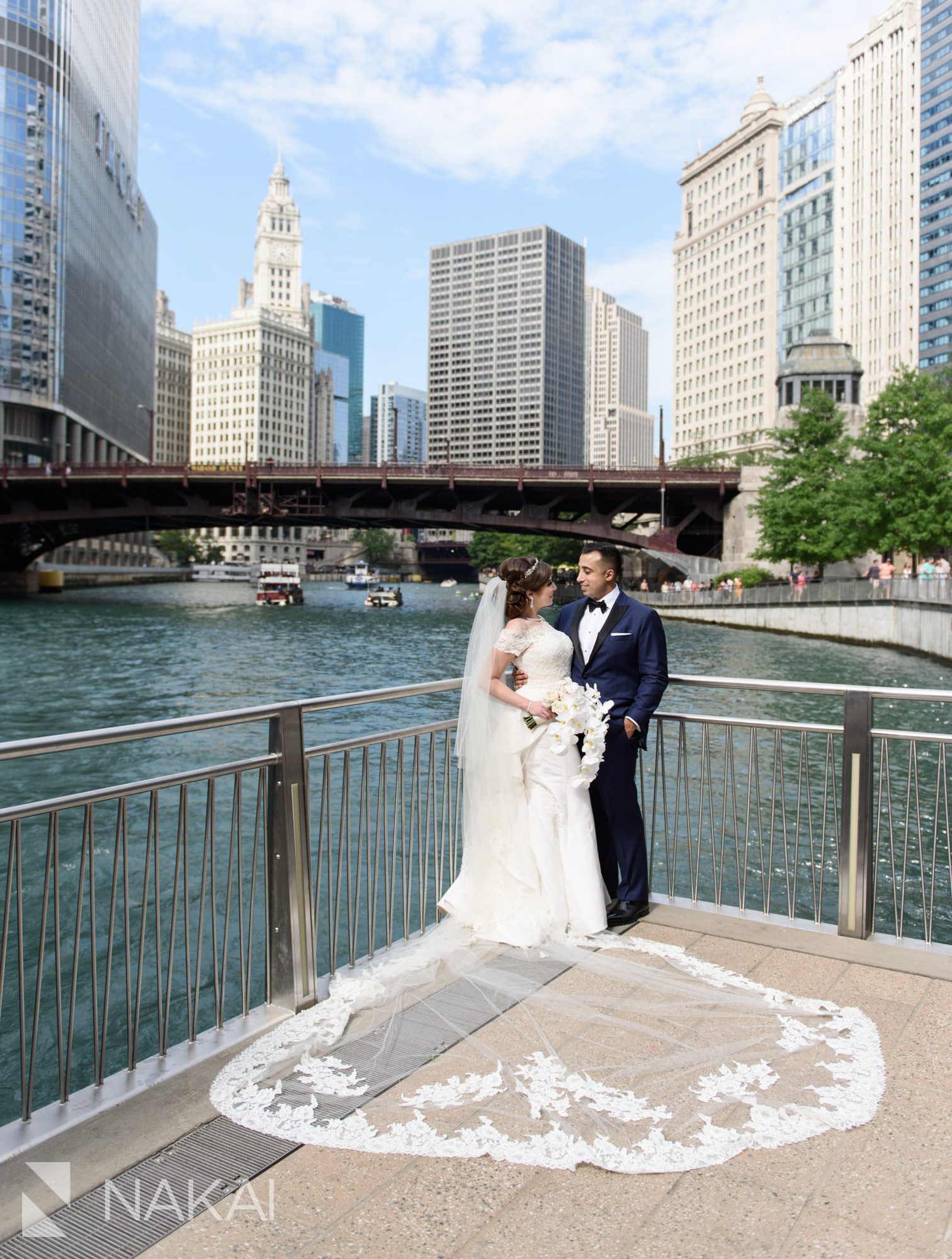 best Chicago wedding photographer locations riverwalk
