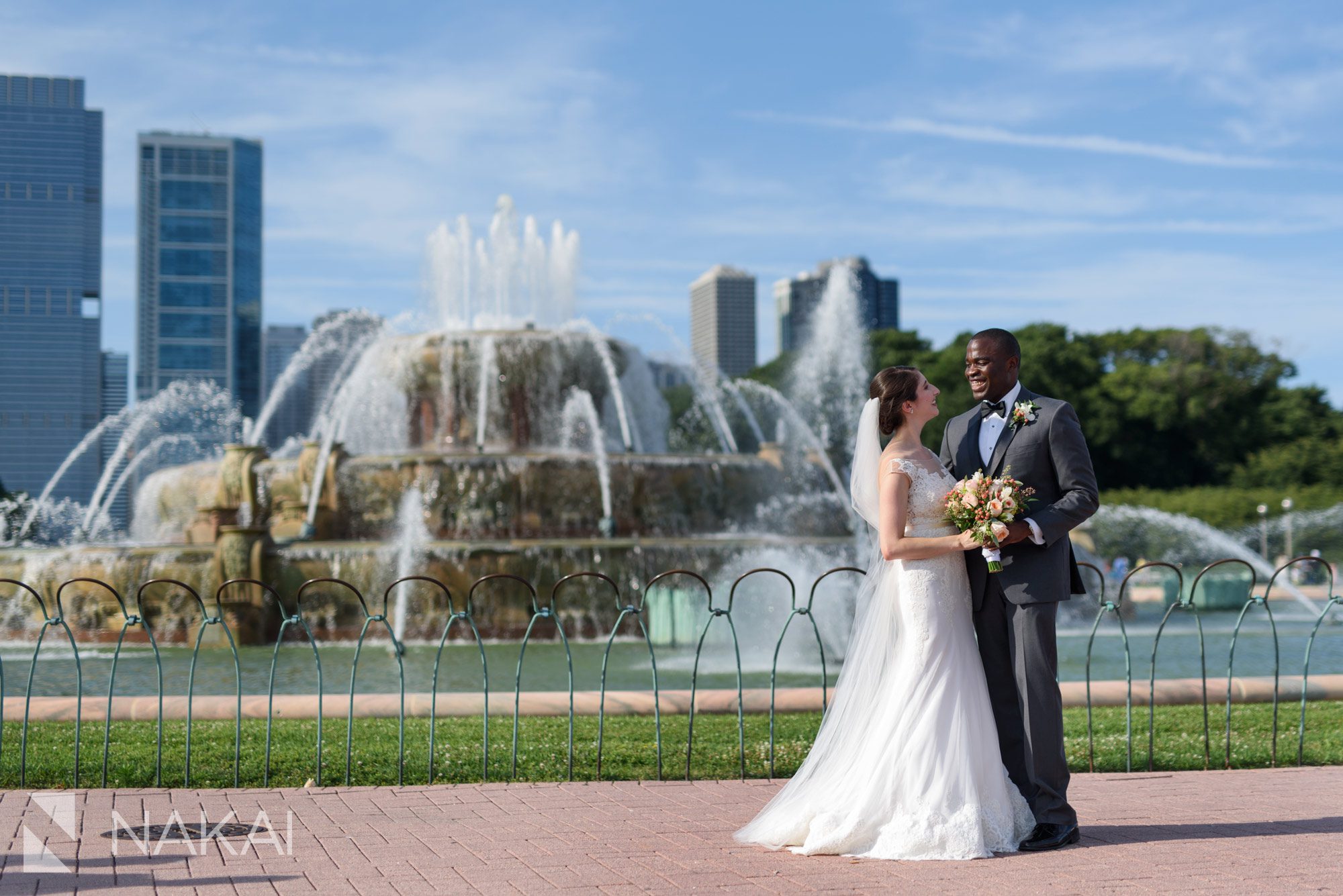 Buckingham fountain wedding photo Chicago 