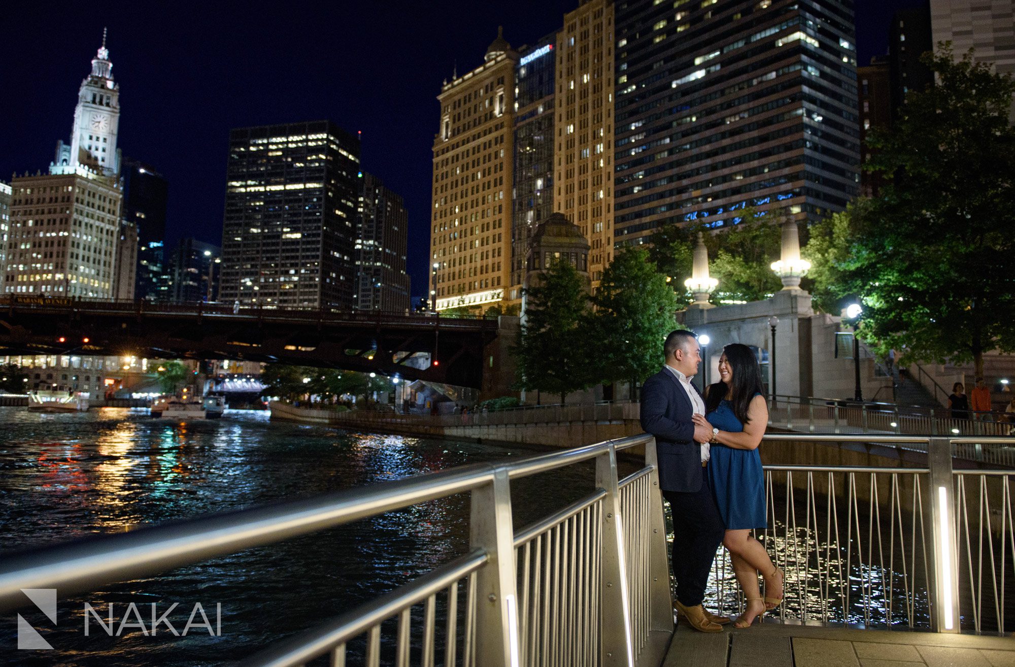 chicago engagement photographers ideas river walk 