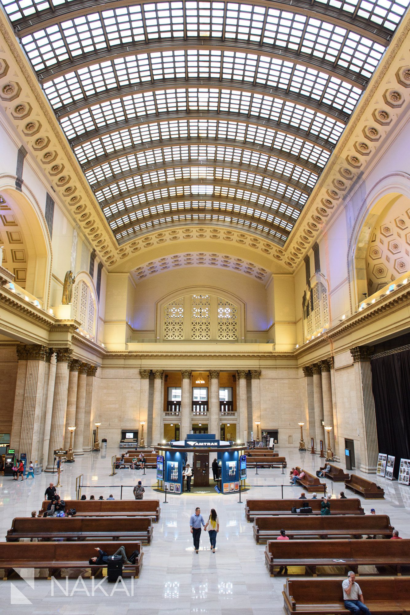 chicago engagement photographers ideas union station