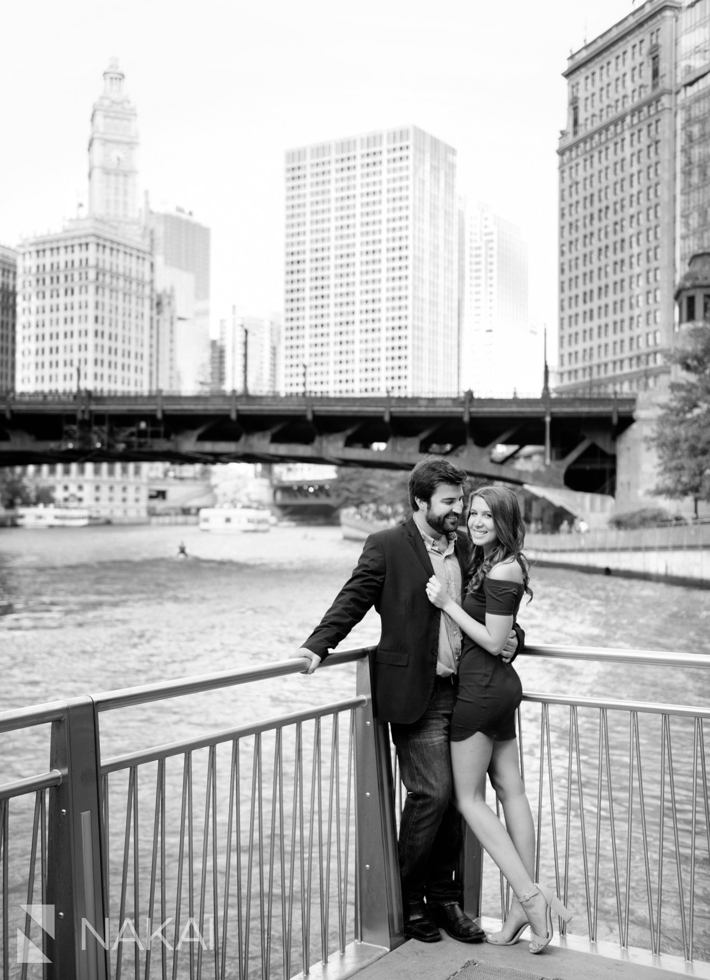 riverwalk chicago engagement photos
