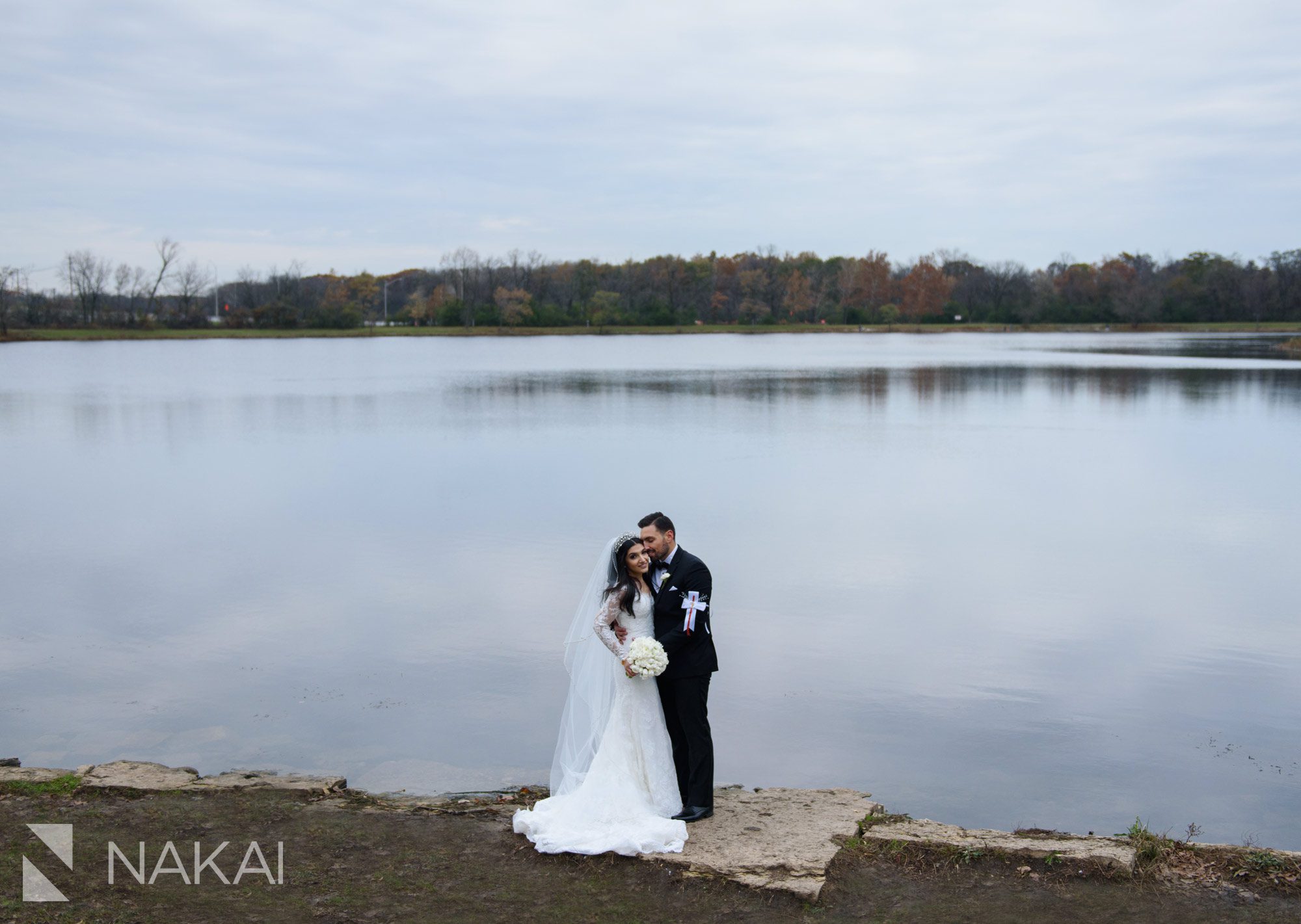 chicago fall wedding photo forest preserve bride groom