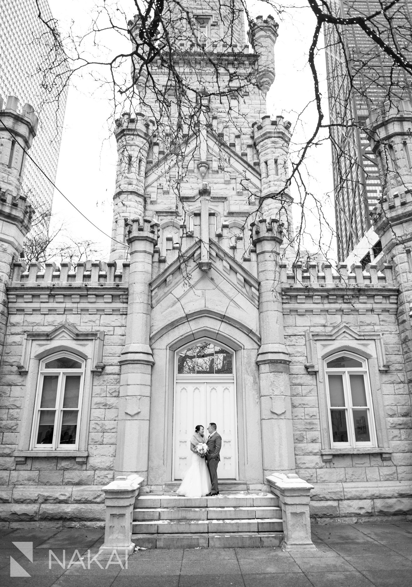Chicago winter wedding picture Michigan ave bride groom