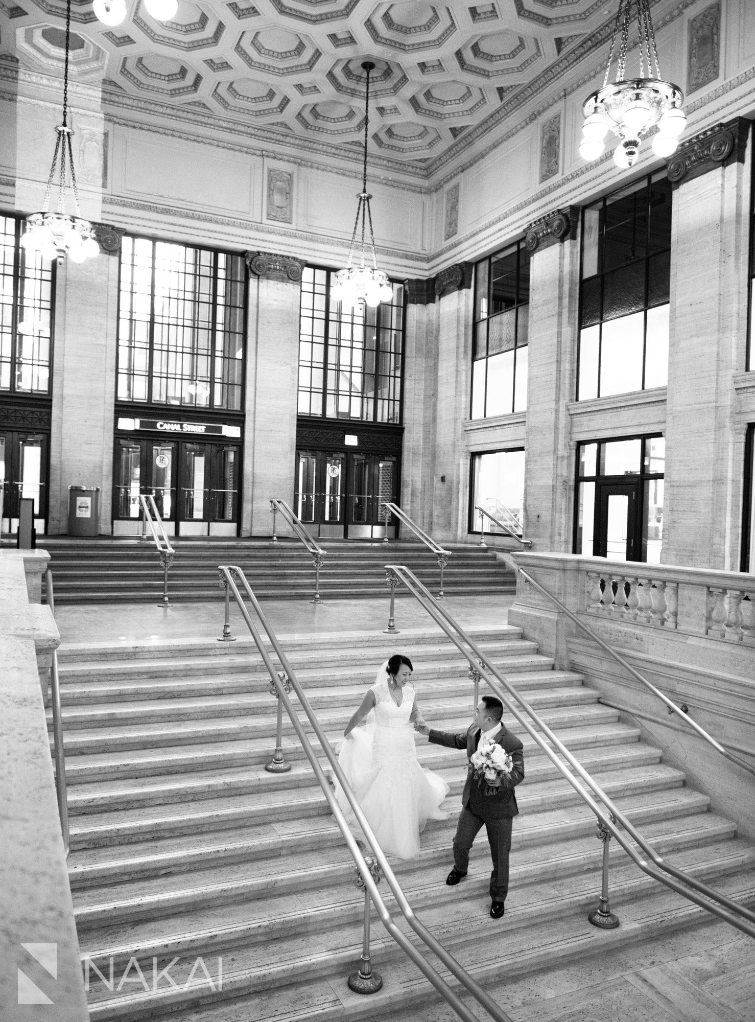 Chicago winter wedding photo union station bride groom