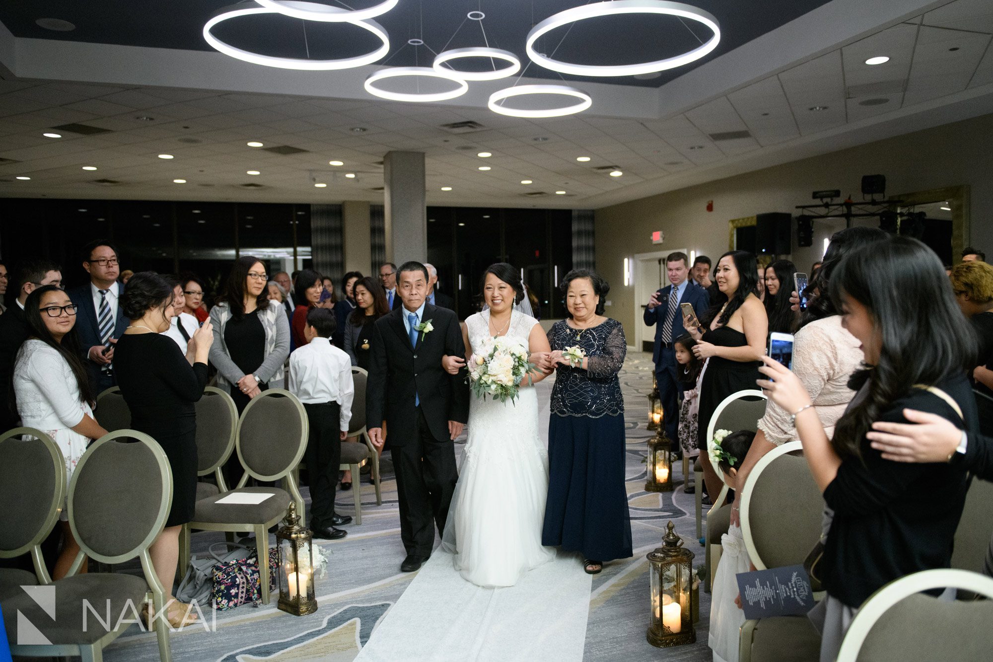 skokie double tree wedding ceremony pictures