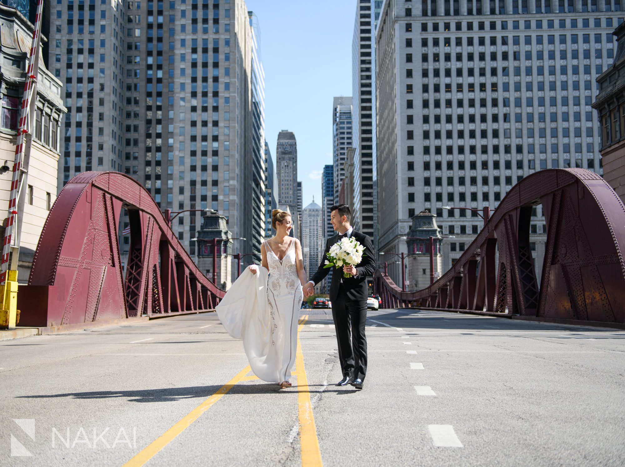 Lasalle st wedding photo Chicago bridge bride groom