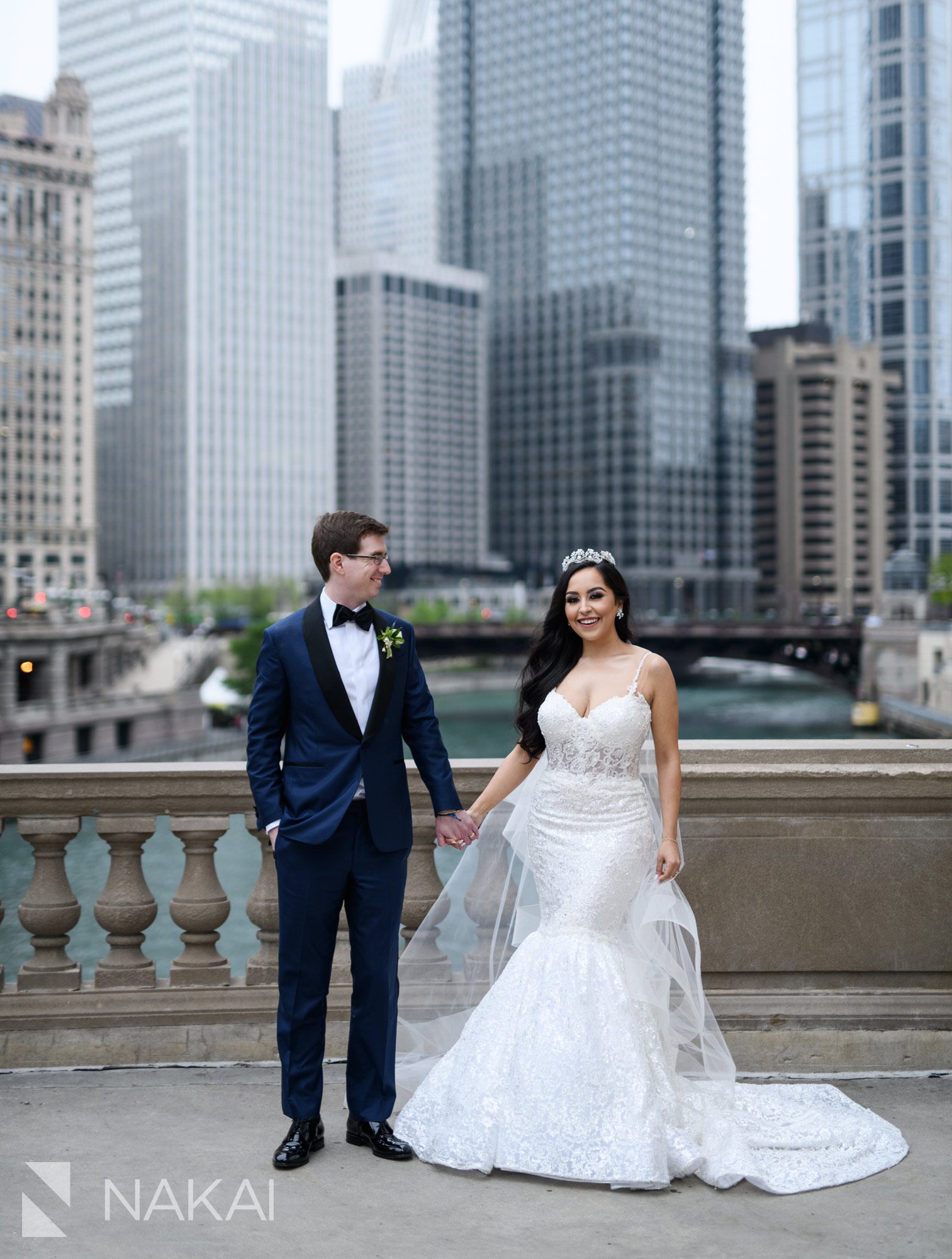 chicago wedding photos Wrigley building bride and groom