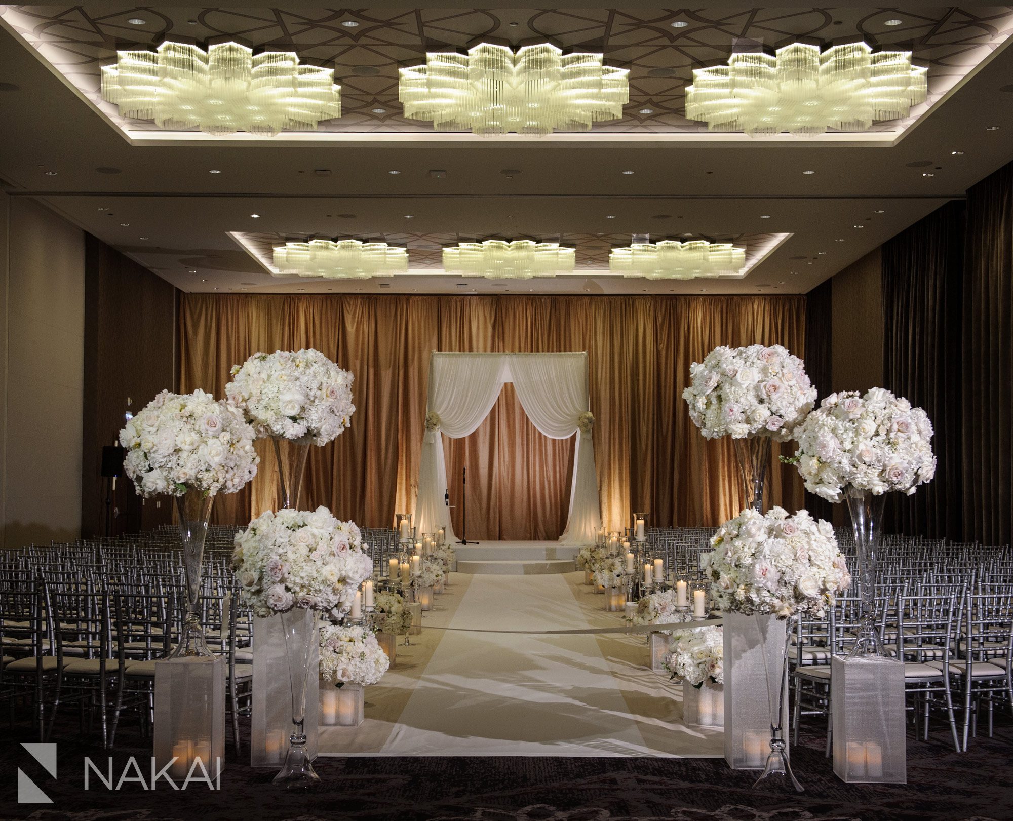 loews chicago wedding photo ceremony ballroom