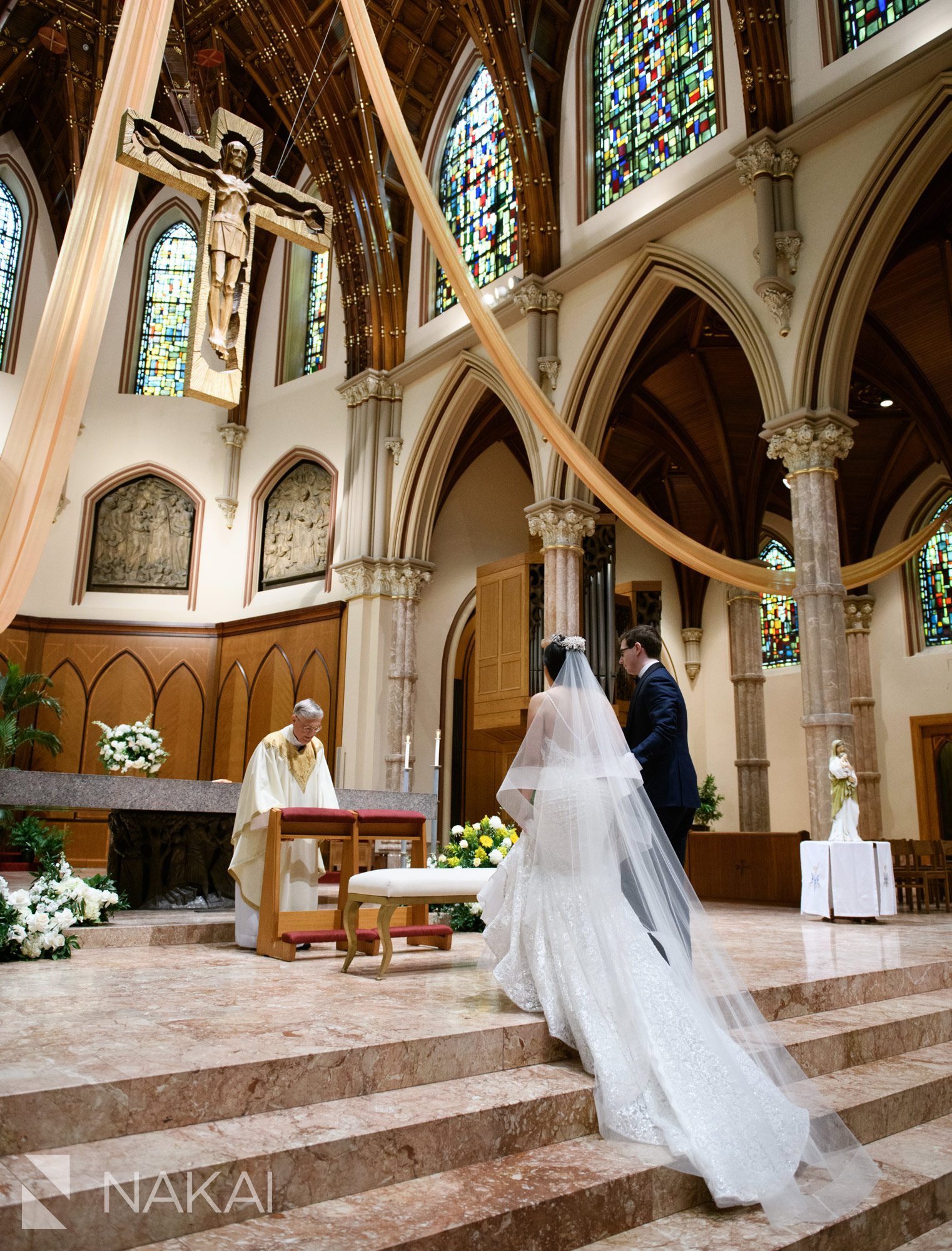 Chicago holy name cathedral wedding pictures