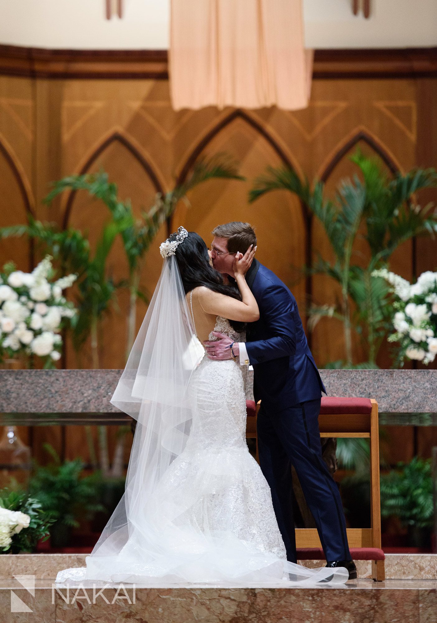 Chicago holy name cathedral wedding pictures