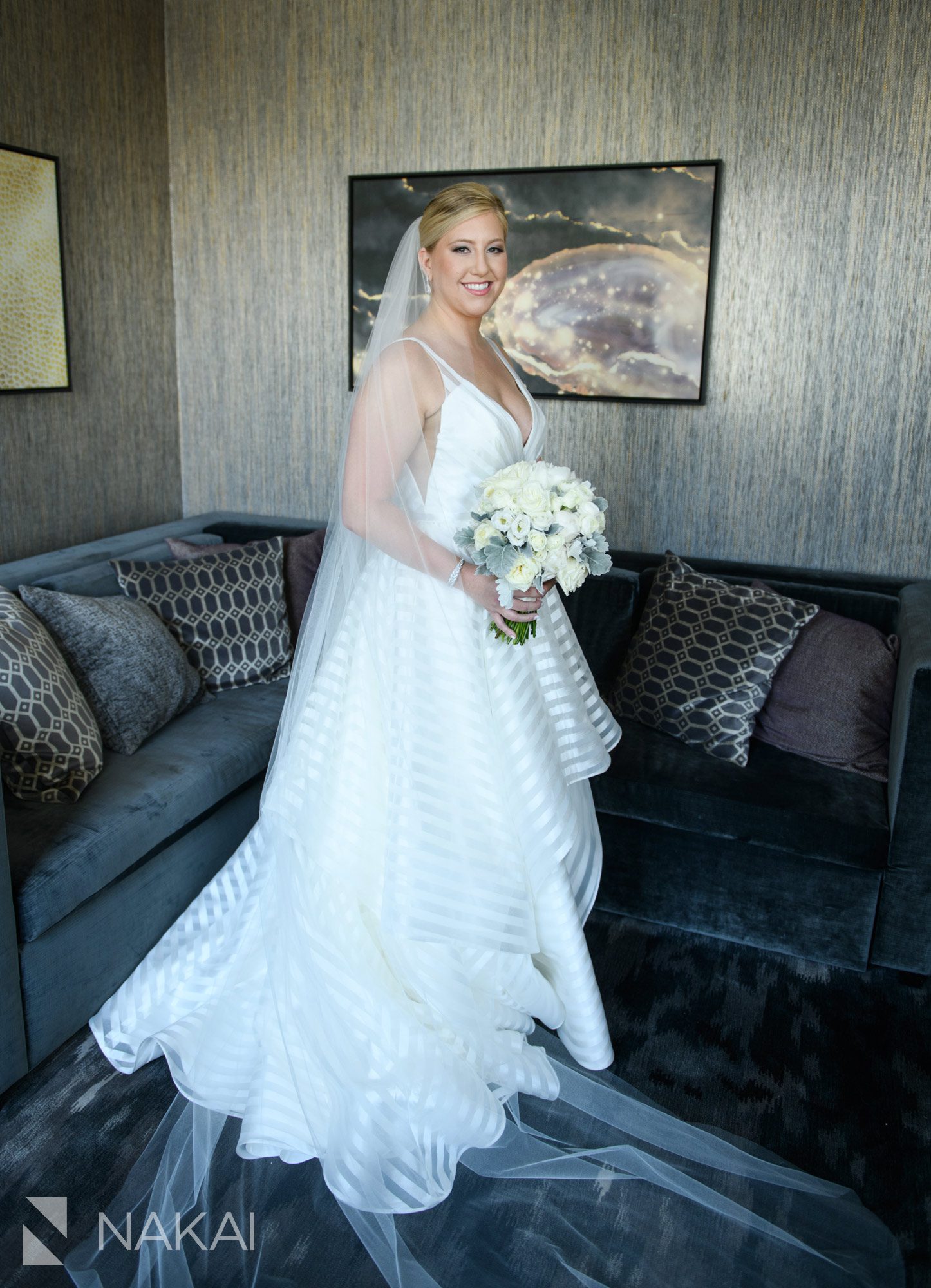 best londonhouse wedding photographer Chicago getting ready
