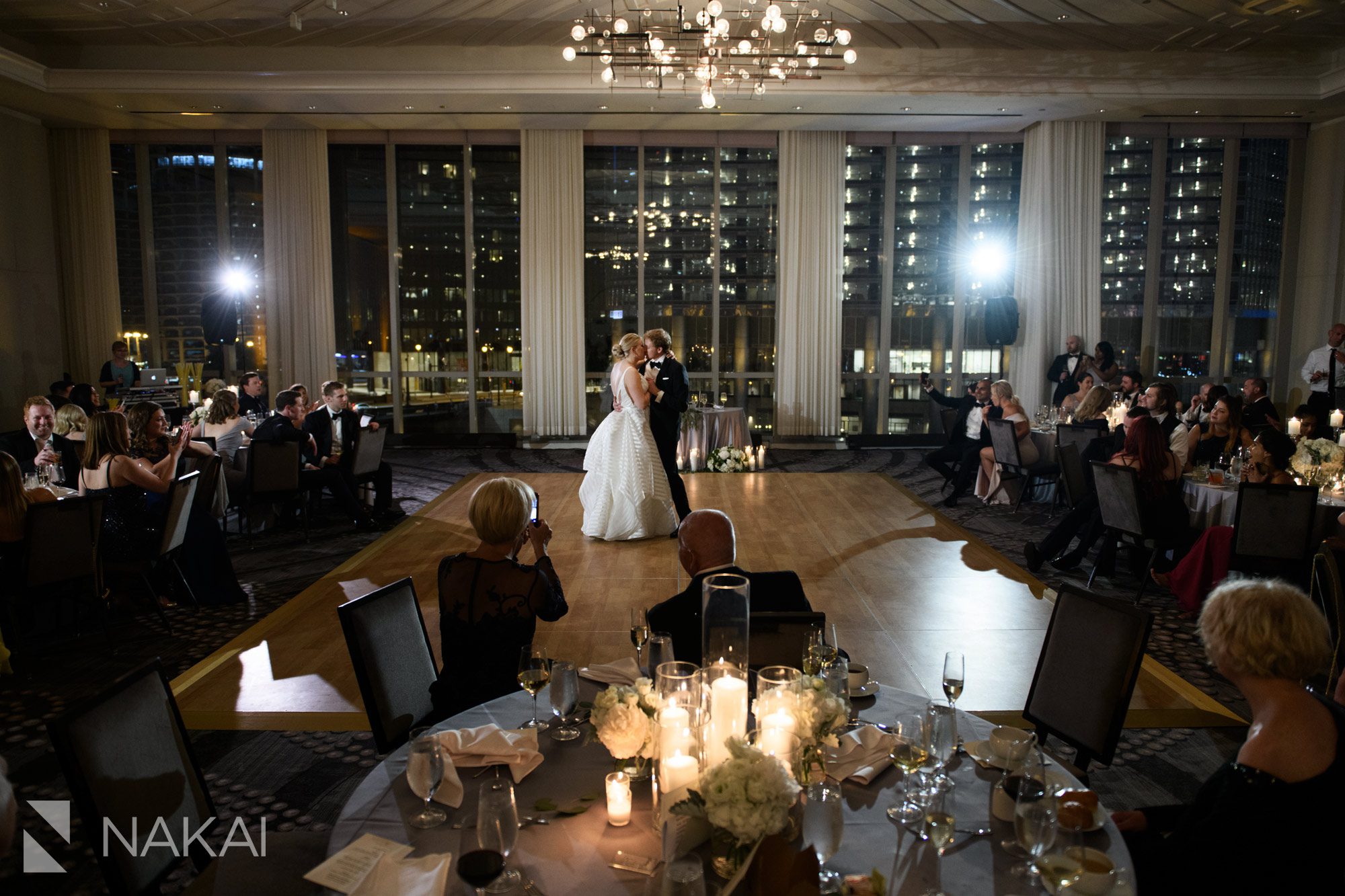 londonhouse Chicago wedding photographer reception first dance
